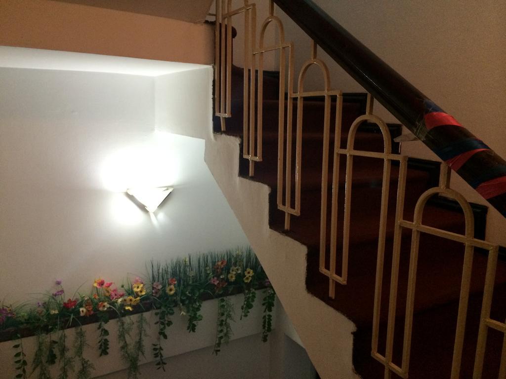 Ngoc Linh Hotel Hanoi Exterior photo